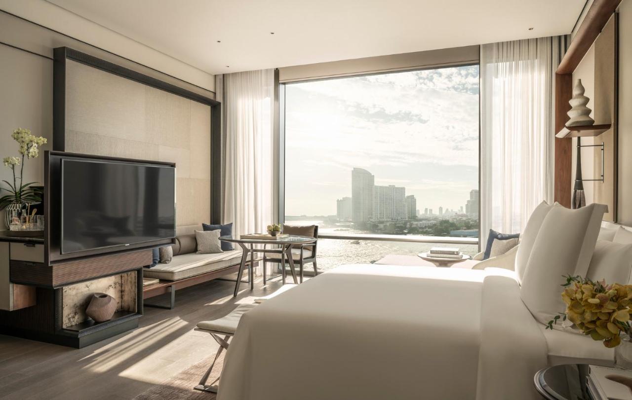 Four Seasons Hotel Bangkok At Chao Phraya River Exterior photo