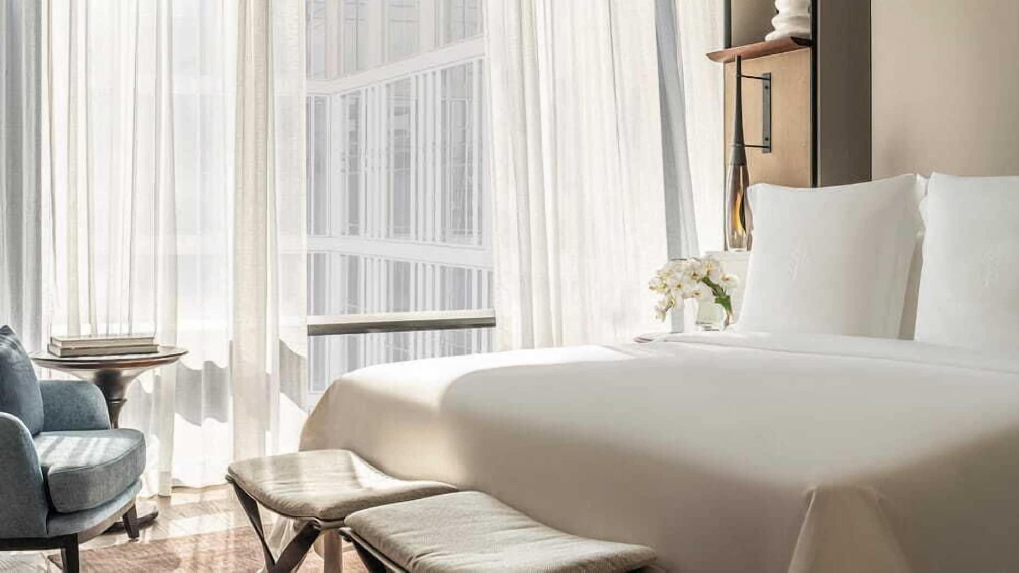 Four Seasons Hotel Bangkok At Chao Phraya River Exterior photo