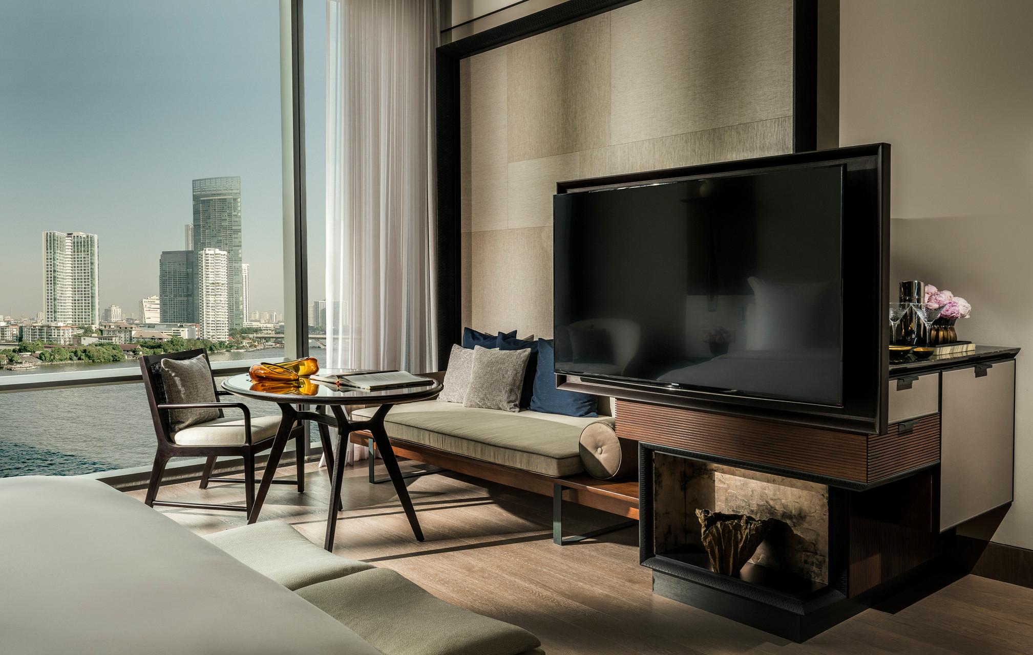 Four Seasons Hotel Bangkok At Chao Phraya River Exterior photo
