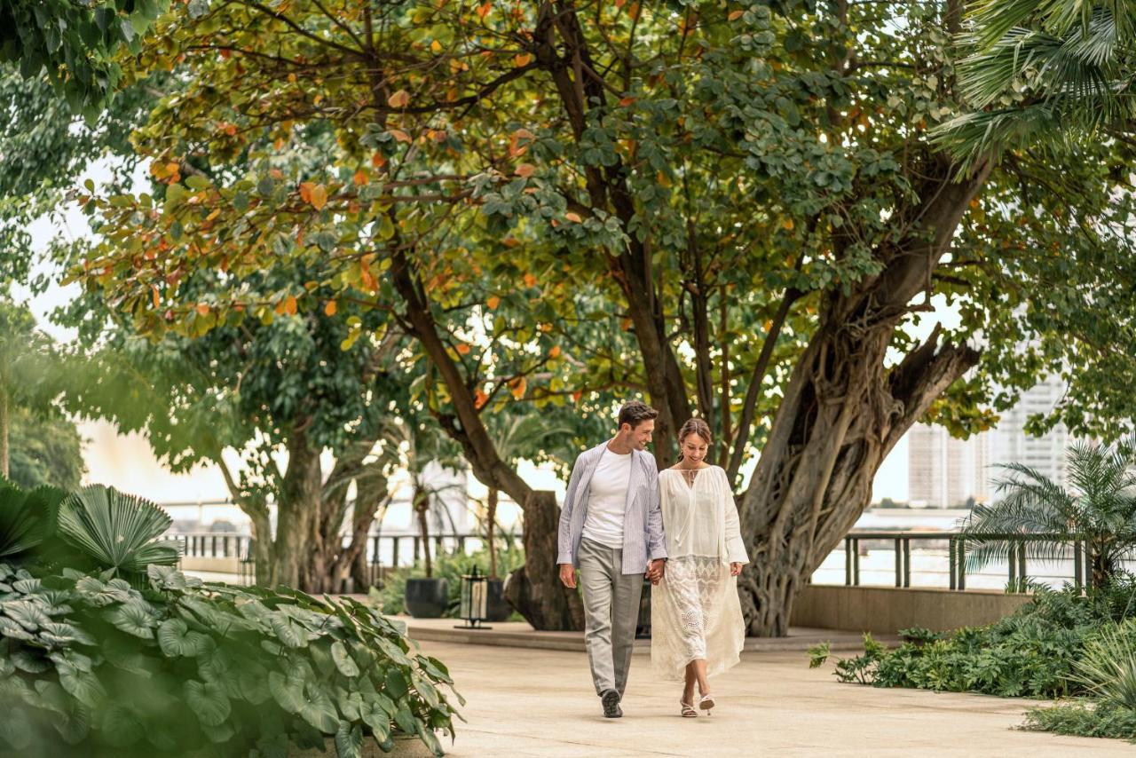 Four Seasons Hotel Bangkok At Chao Phraya River Exterior photo