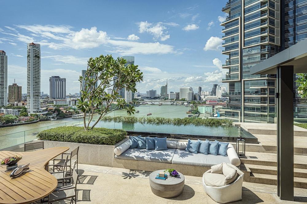 Four Seasons Hotel Bangkok At Chao Phraya River Exterior photo