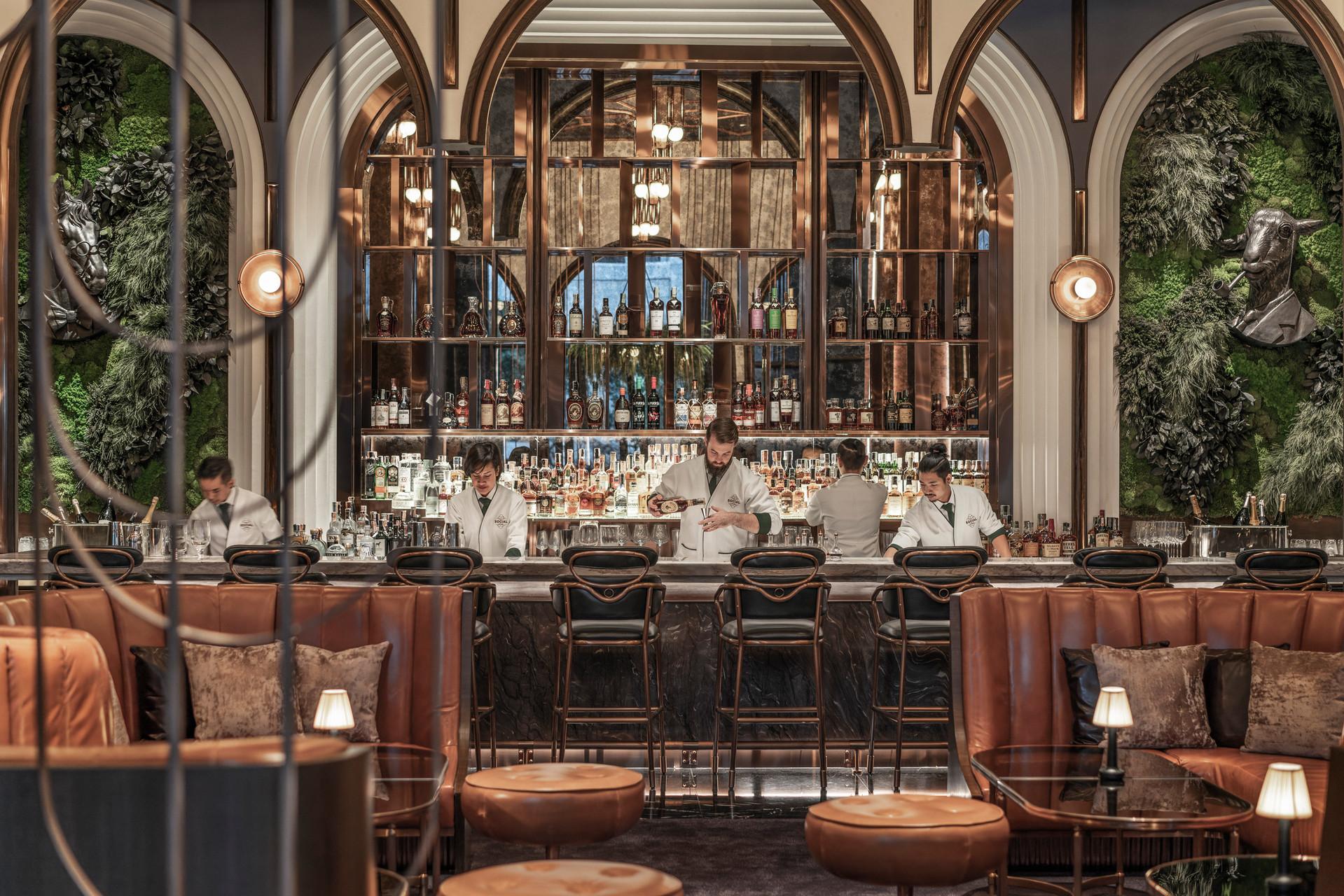Four Seasons Hotel Bangkok At Chao Phraya River Exterior photo