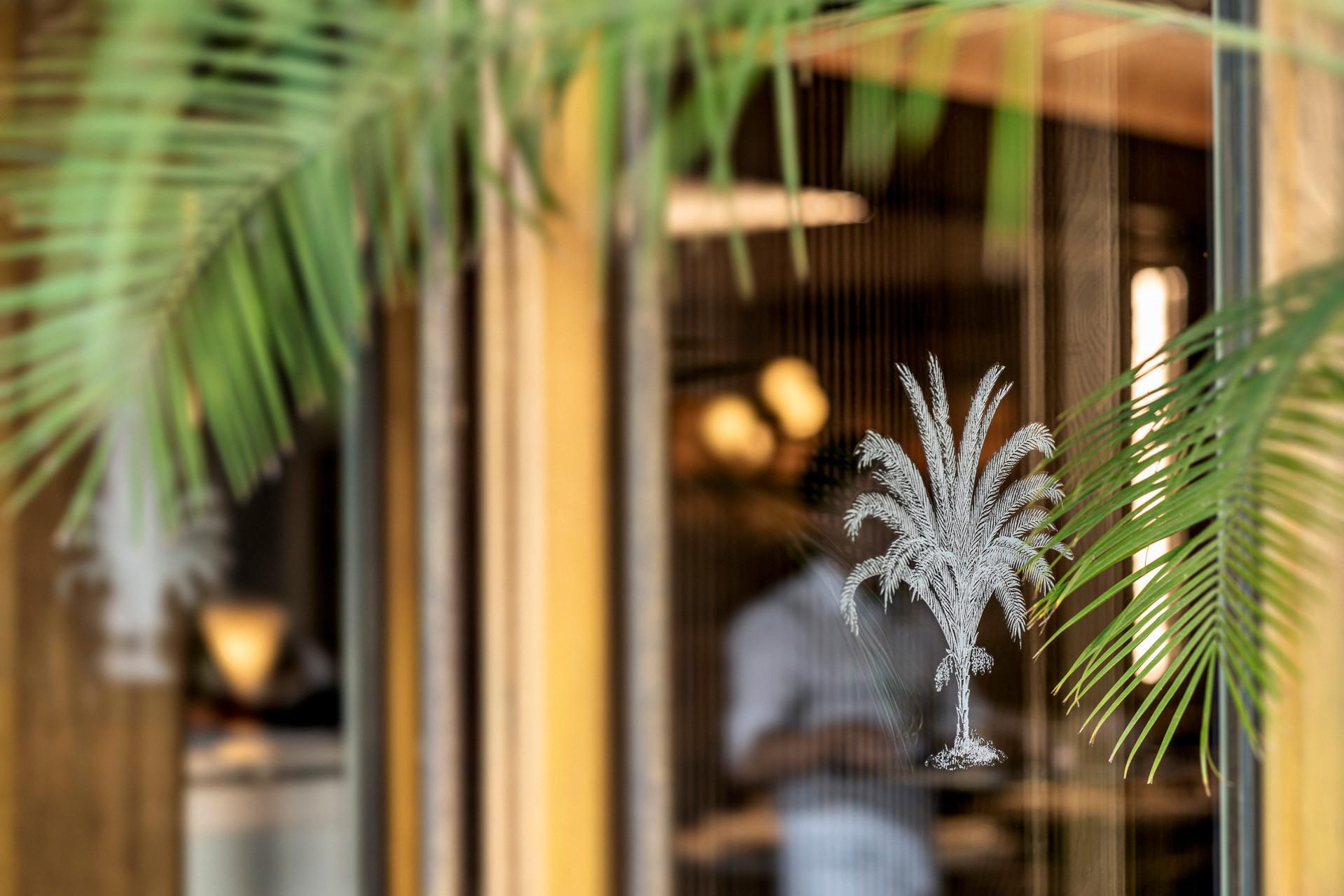 Four Seasons Hotel Bangkok At Chao Phraya River Exterior photo