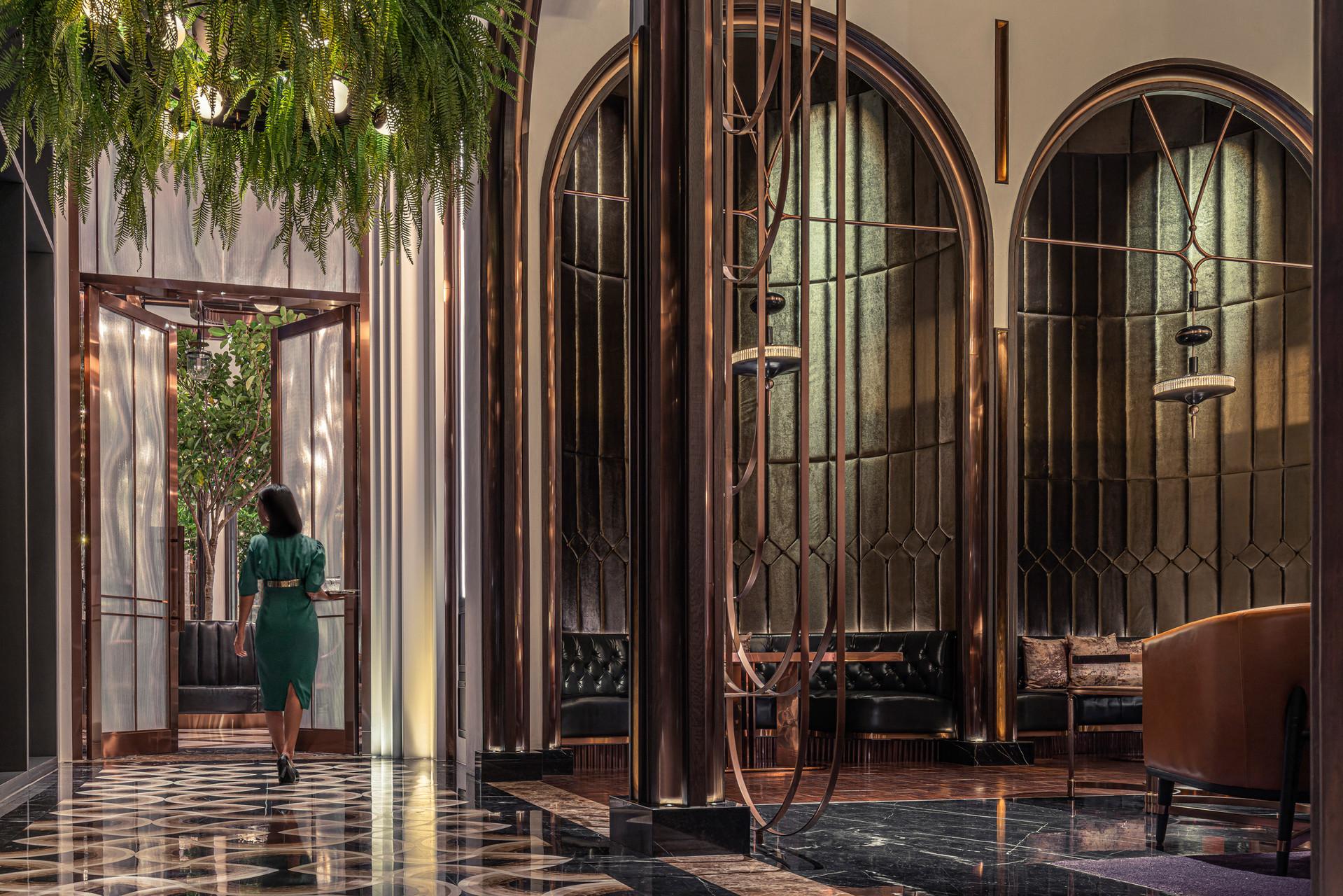 Four Seasons Hotel Bangkok At Chao Phraya River Exterior photo