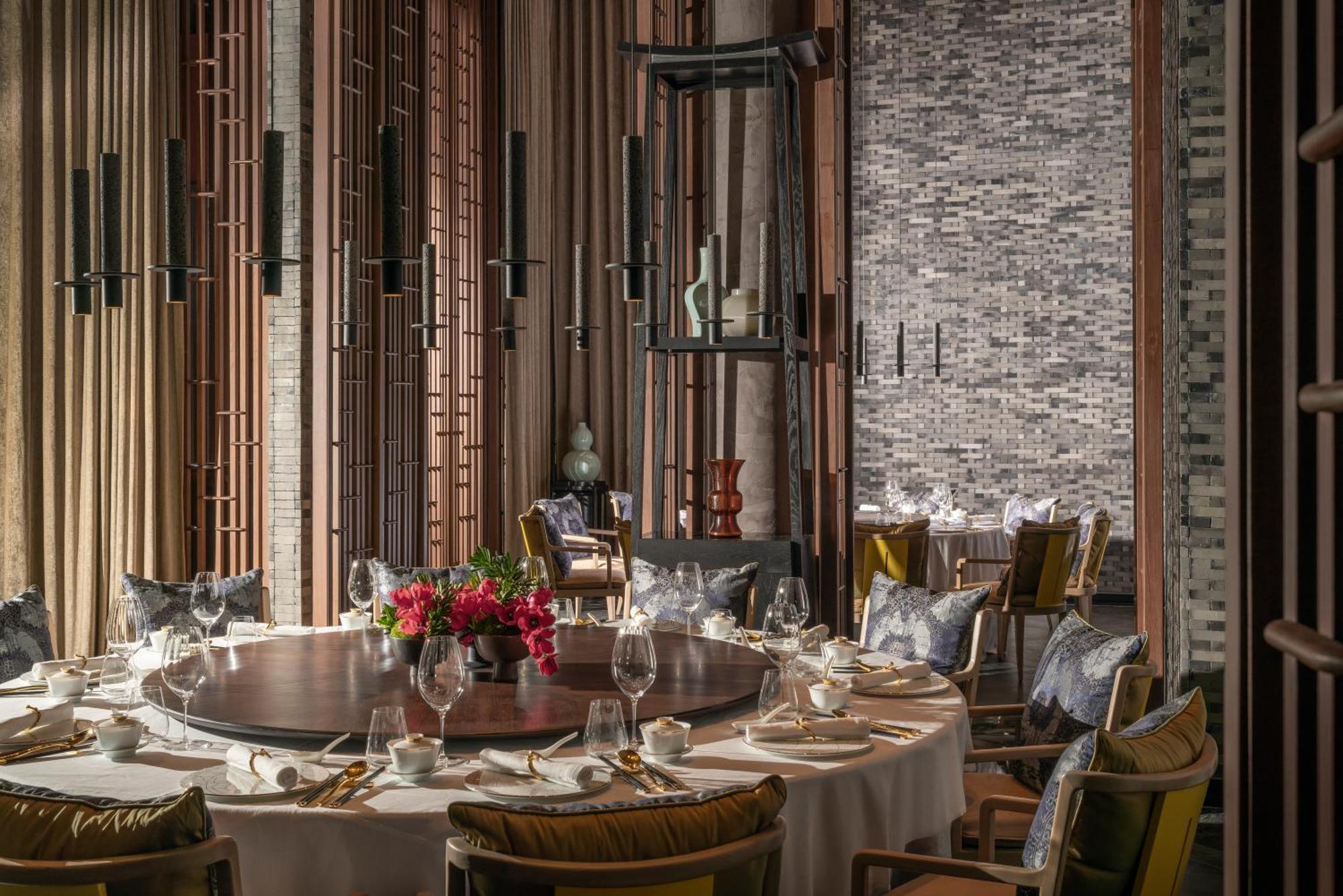 Four Seasons Hotel Bangkok At Chao Phraya River Exterior photo