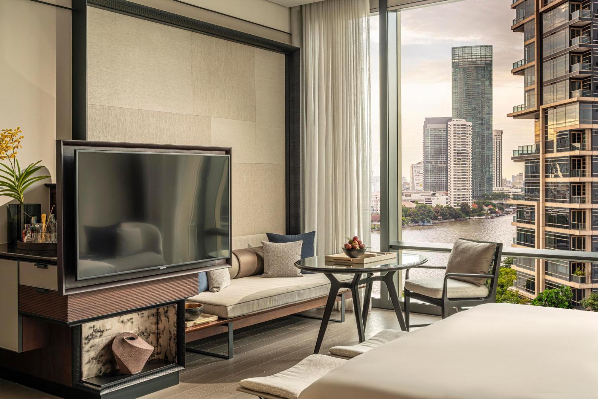Four Seasons Hotel Bangkok At Chao Phraya River Exterior photo